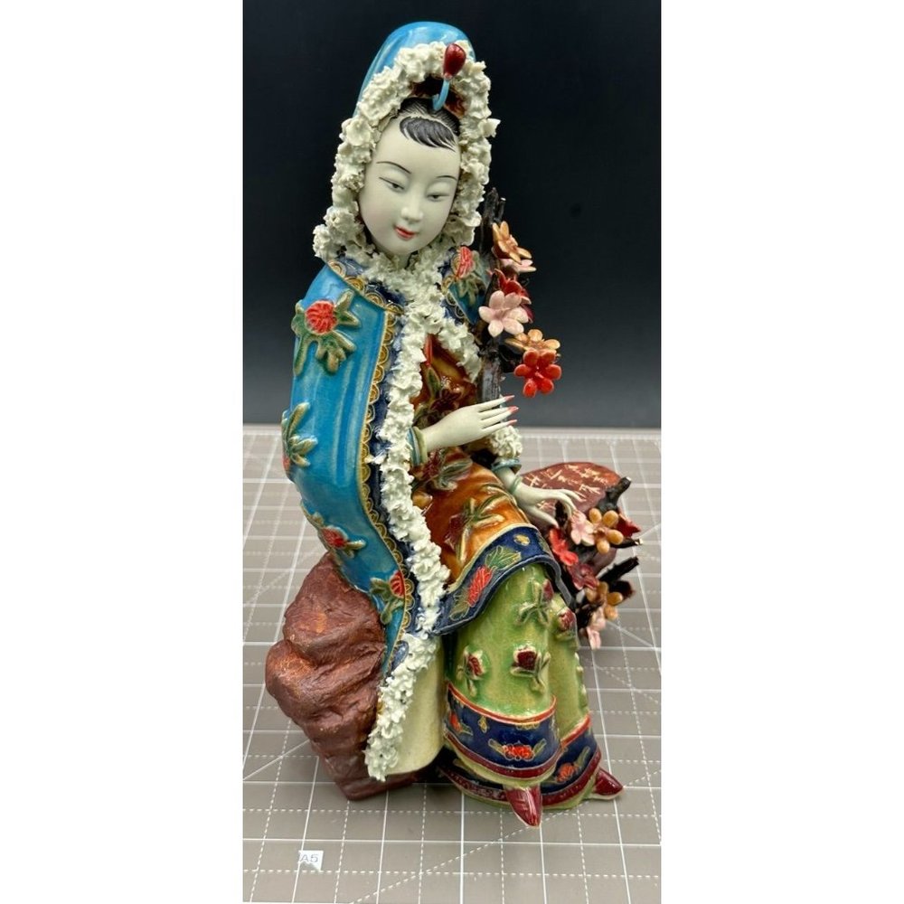 Vintage Chinese Japanese Porcelain Maiden Ceramic Figure signed READ
